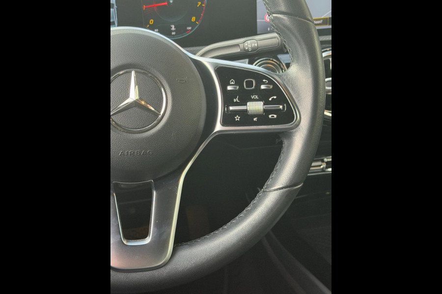 Mercedes-Benz A-Klasse 200 Limousine Progressive Edition - AUTOMAAT I Navigatie/Apple CarPlay I Leer I Airco I PDC I LED I