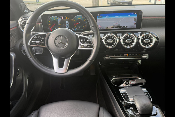 Mercedes-Benz A-Klasse 200 Limousine Progressive Edition - AUTOMAAT I Navigatie/Apple CarPlay I Leer I Airco I PDC I LED I