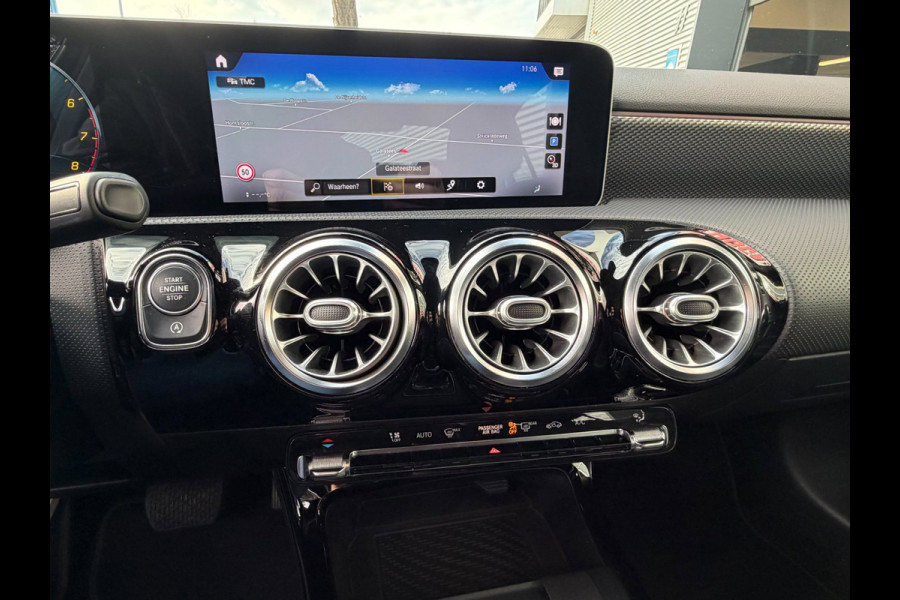Mercedes-Benz A-Klasse 200 Limousine Progressive Edition - AUTOMAAT I Navigatie/Apple CarPlay I Leer I Airco I PDC I LED I