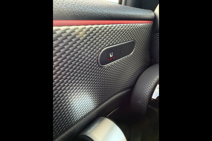 Mercedes-Benz A-Klasse 200 Limousine Progressive Edition - AUTOMAAT I Navigatie/Apple CarPlay I Leer I Airco I PDC I LED I