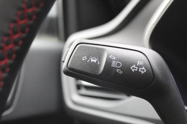Ford FOCUS Wagon 1.0 EcoBoost Hybrid ST Line X | Trekhaak | BLIS | Winterpack | Adaptieve cruise