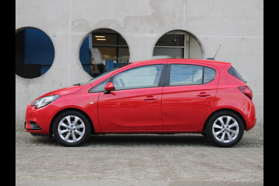 Opel Corsa 1.4 Favourite | APPLE CARPLAY | 12 MAANDEN BOVAG GARANTIE |