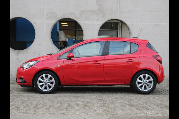 Opel Corsa 1.4 Favourite | APPLE CARPLAY | 12 MAANDEN BOVAG GARANTIE |