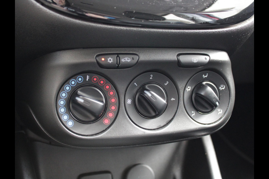 Opel Corsa 1.4 Favourite | APPLE CARPLAY | 12 MAANDEN BOVAG GARANTIE |