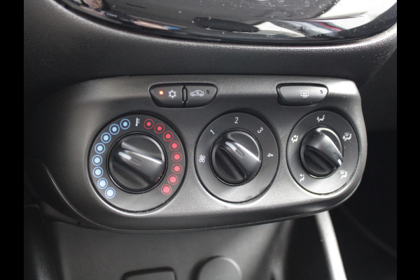 Opel Corsa 1.4 Favourite | APPLE CARPLAY | 12 MAANDEN BOVAG GARANTIE |