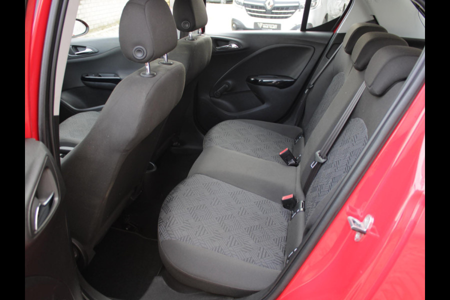 Opel Corsa 1.4 Favourite | APPLE CARPLAY | 12 MAANDEN BOVAG GARANTIE |