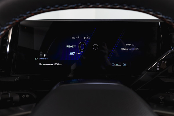 Renault Austral 1.2 E-Tech full hybrid 200 esprit Alpine | Pano | 360 Camera | Elek. Stoelen | Winterpack | Dig. Cockpit | Adapt. Cruise | PDC | NAV+App. Connect | ECC | LM 20" | 2937