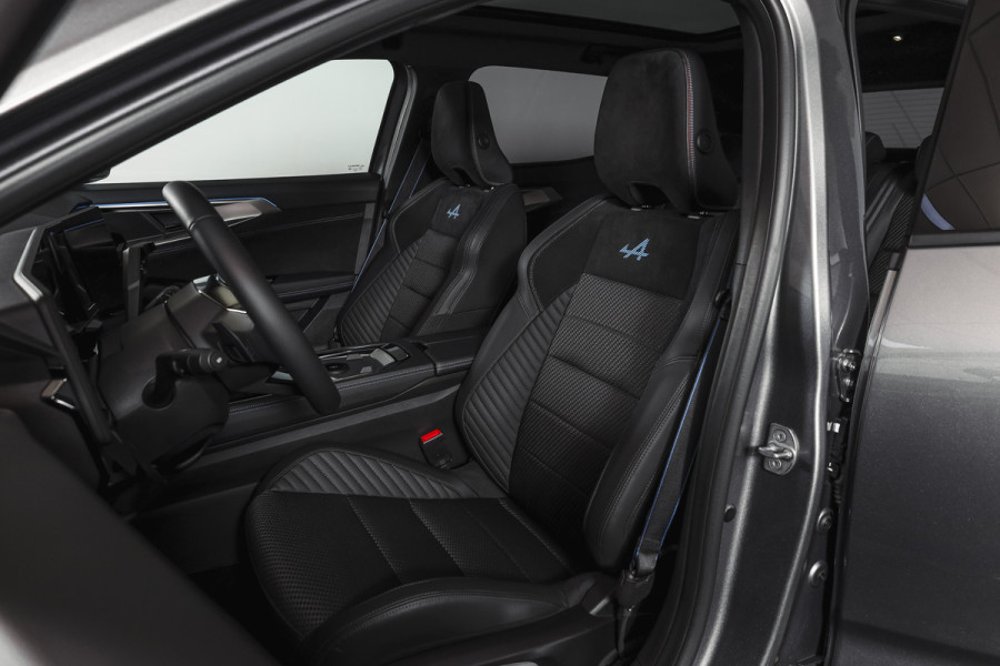 Renault Austral 1.2 E-Tech full hybrid 200 esprit Alpine | Pano | 360 Camera | Elek. Stoelen | Winterpack | Dig. Cockpit | Adapt. Cruise | PDC | NAV+App. Connect | ECC | LM 20" | 2937