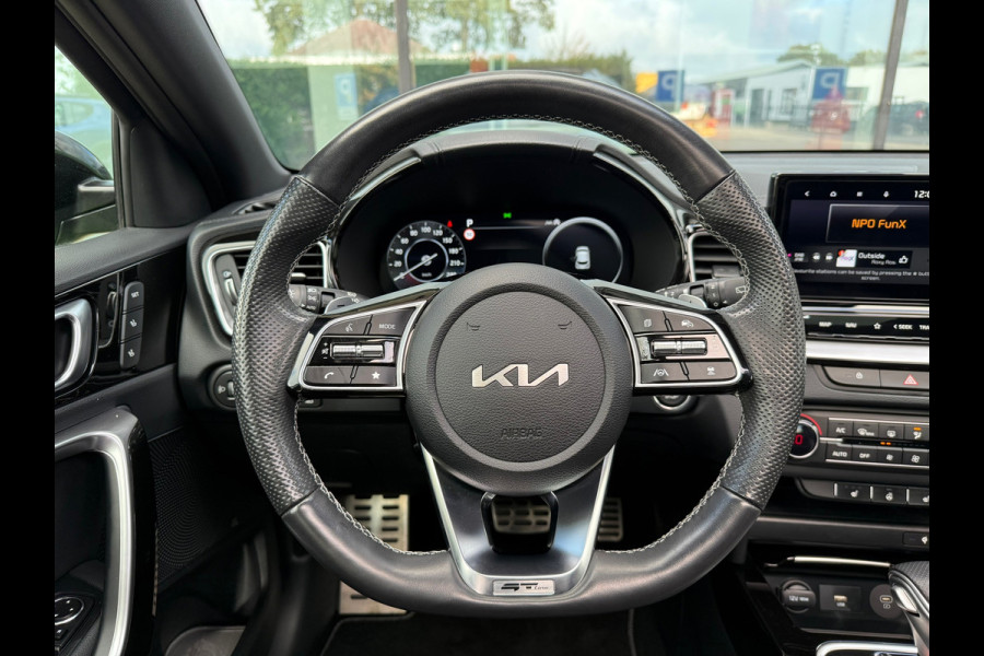 Kia Xceed 1.5 T-GDi GT-PlusLine - Automaat - Pano/Schuifdak - Winterpakket- Navi - Org.NL
