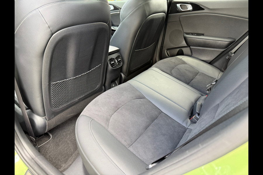 Kia Xceed 1.5 T-GDi GT-PlusLine - Automaat - Pano/Schuifdak - Winterpakket- Navi - Org.NL