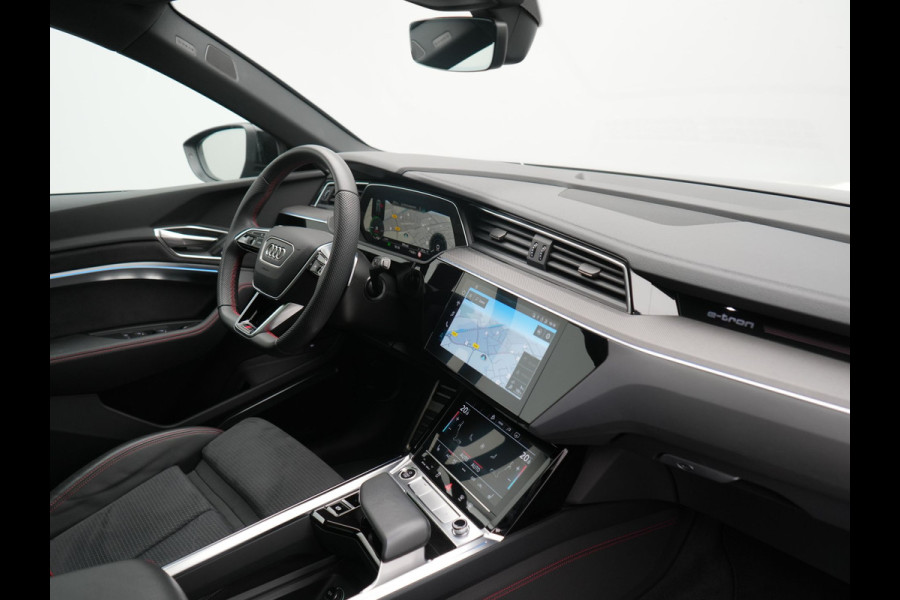 Audi Q8 e-tron 55 Quattro S Line 115 kWh 408pk Dealer O.H | Panodak | Luchtvering | Camera | Bang & Olufsen | Alcantara Sportstoelen Memory & Verwarmd | Sfeerverlichting | Cruise Control | DAB | Navigatie | Virtual | 21"L.M |