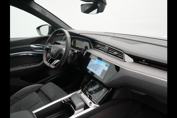 Audi Q8 e-tron 55 Quattro S Line 115 kWh 408pk Dealer O.H | Panodak | Luchtvering | Camera | Bang & Olufsen | Alcantara Sportstoelen Memory & Verwarmd | Sfeerverlichting | Cruise Control | DAB | Navigatie | Virtual | 21"L.M |