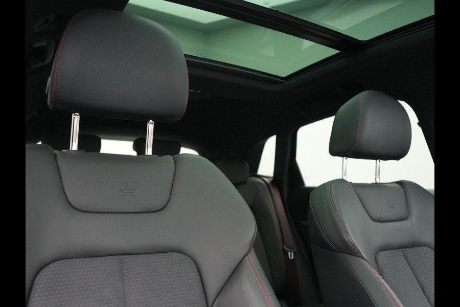 Audi Q8 e-tron 55 Quattro S Line 115 kWh 408pk Dealer O.H | Panodak | Luchtvering | Camera | Bang & Olufsen | Alcantara Sportstoelen Memory & Verwarmd | Sfeerverlichting | Cruise Control | DAB | Navigatie | Virtual | 21"L.M |