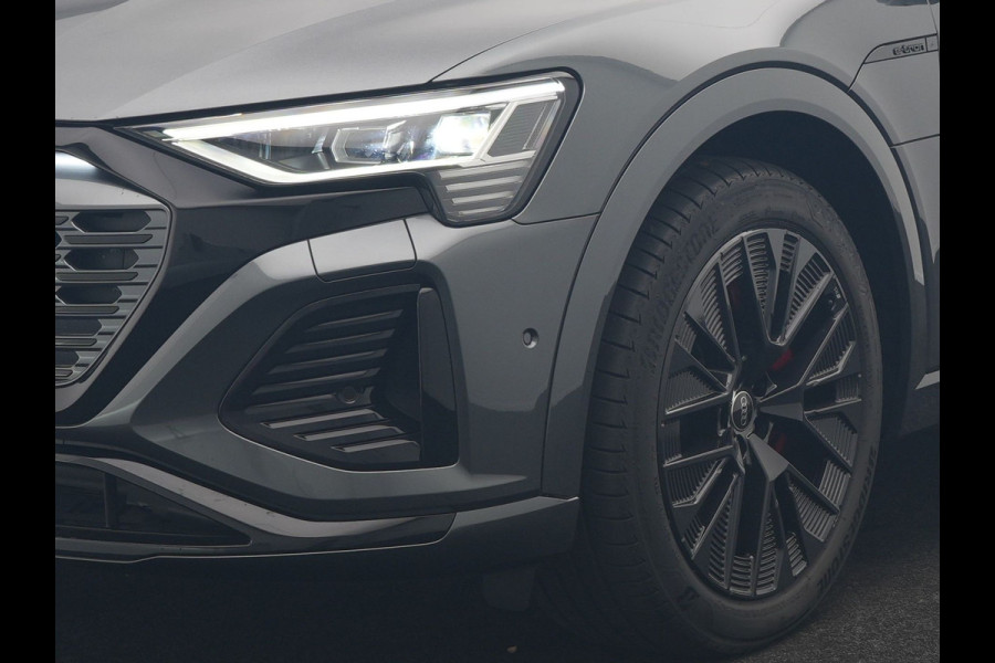 Audi Q8 e-tron 55 Quattro S Line 115 kWh 408pk Dealer O.H | Panodak | Luchtvering | Camera | Bang & Olufsen | Alcantara Sportstoelen Memory & Verwarmd | Sfeerverlichting | Cruise Control | DAB | Navigatie | Virtual | 21"L.M |