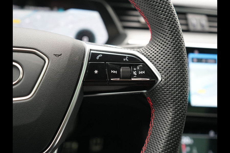 Audi Q8 e-tron 55 Quattro S Line 115 kWh 408pk Dealer O.H | Panodak | Luchtvering | Camera | Bang & Olufsen | Alcantara Sportstoelen Memory & Verwarmd | Sfeerverlichting | Cruise Control | DAB | Navigatie | Virtual | 21"L.M |