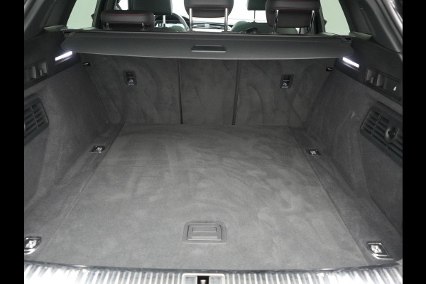 Audi Q8 e-tron 55 Quattro S Line 115 kWh 408pk Dealer O.H | Panodak | Luchtvering | Camera | Bang & Olufsen | Alcantara Sportstoelen Memory & Verwarmd | Sfeerverlichting | Cruise Control | DAB | Navigatie | Virtual | 21"L.M |