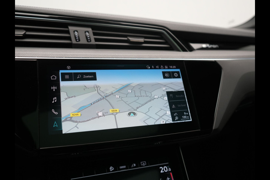 Audi Q8 e-tron 55 Quattro S Line 115 kWh 408pk Dealer O.H | Panodak | Luchtvering | Camera | Bang & Olufsen | Alcantara Sportstoelen Memory & Verwarmd | Sfeerverlichting | Cruise Control | DAB | Navigatie | Virtual | 21"L.M |