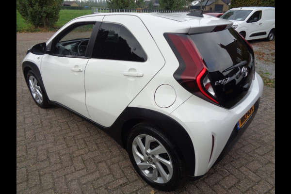 Toyota Aygo X 1.0 VVT-i MT Play