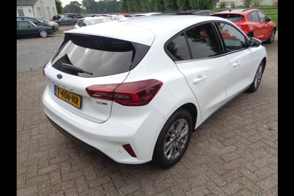 Ford Focus 1.0 EcoBoost Hybrid Titanium