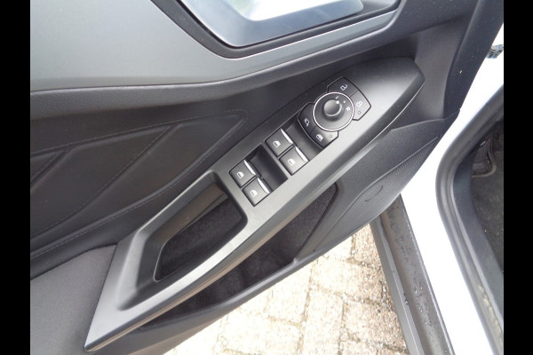 Ford Focus 1.0 EcoBoost Hybrid Titanium
