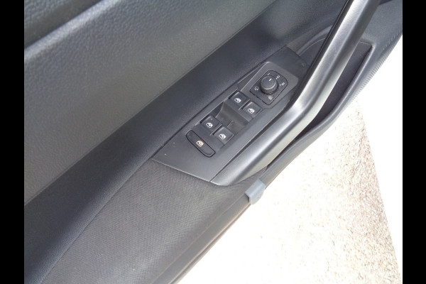 Volkswagen Polo 1.0 TSI Life Business