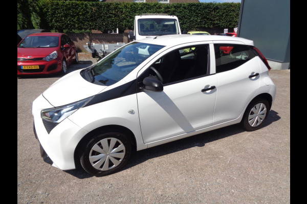 Toyota Aygo 1.0 VVT-i x-fun