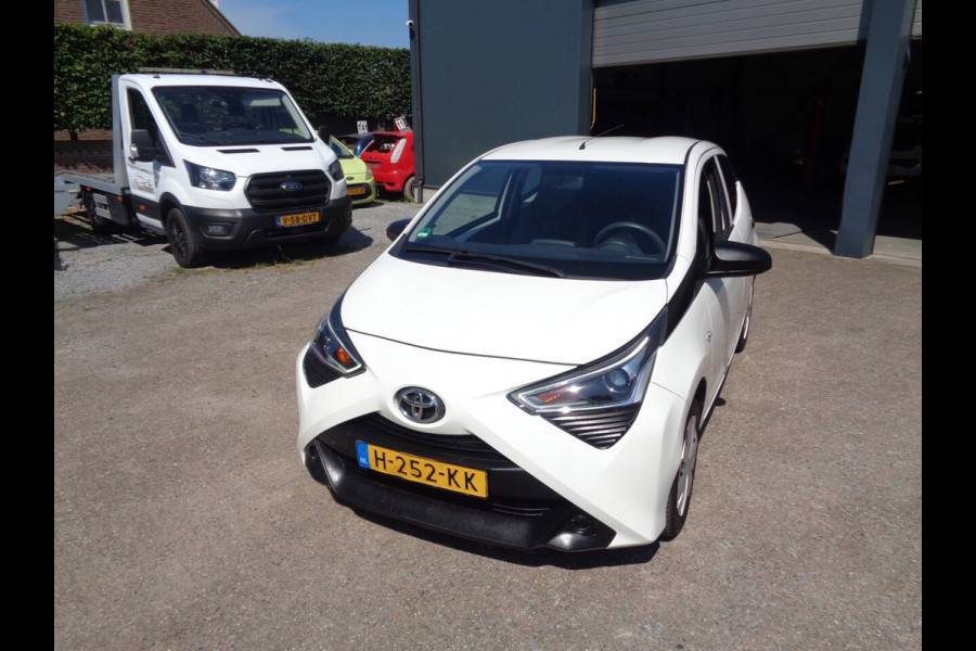 Toyota Aygo 1.0 VVT-i x-fun