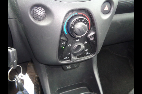 Toyota Aygo 1.0 VVT-i x-fun