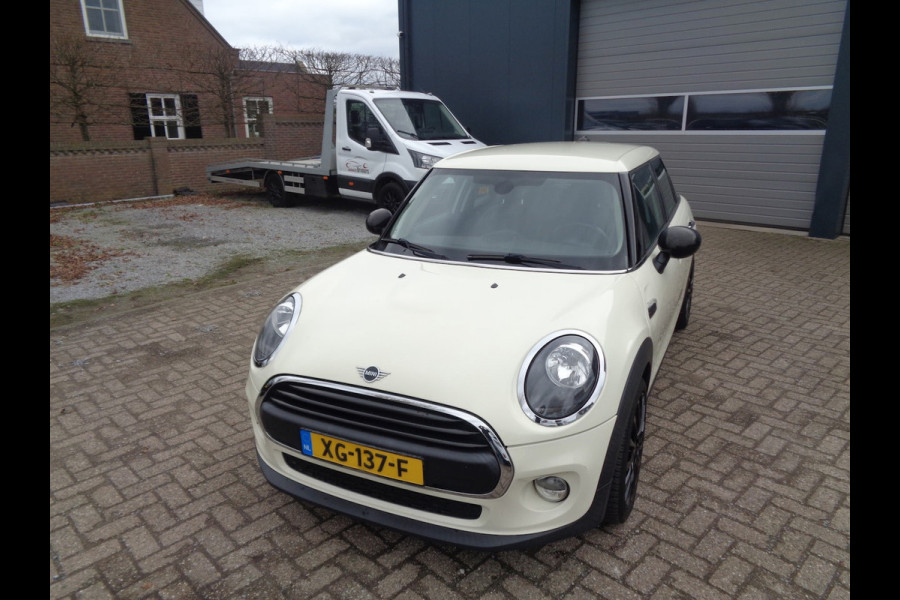 MINI 5-deurs 1.5 One First