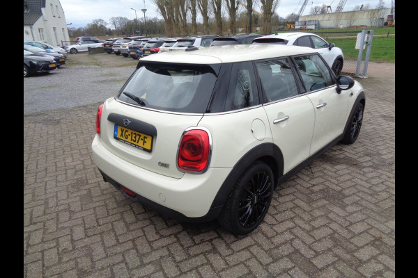 MINI 5-deurs 1.5 One First