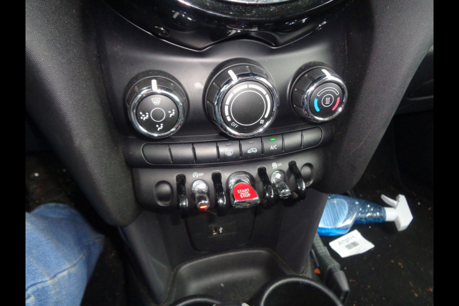 MINI 5-deurs 1.5 One First