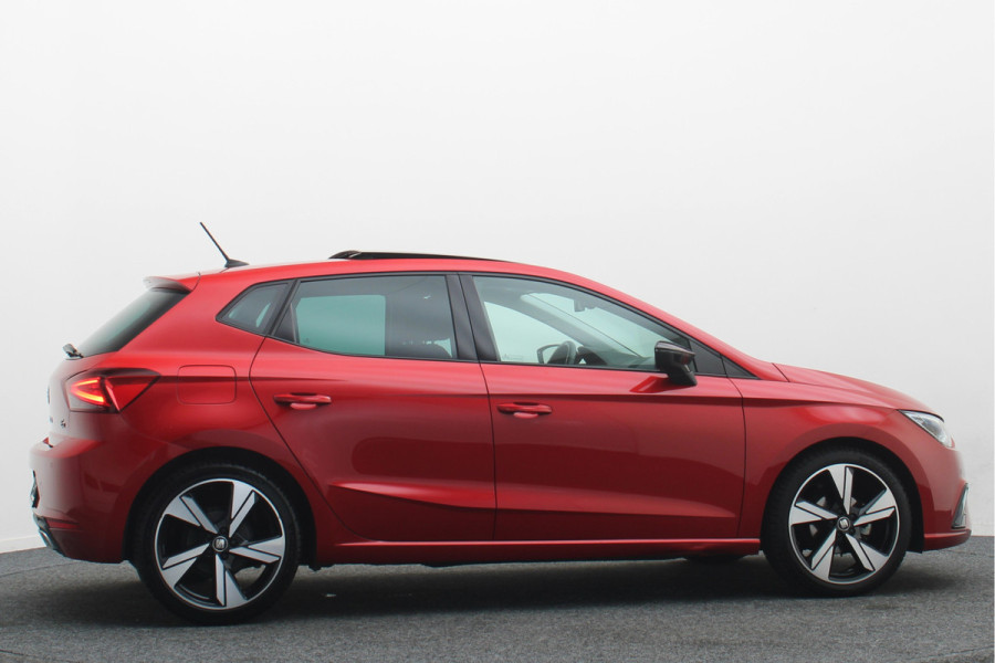 Seat Ibiza 1.0 TSI FR Business Intense Panoramadak, Camera, ACC, Beats Audio, Apple CarPlay, 18"