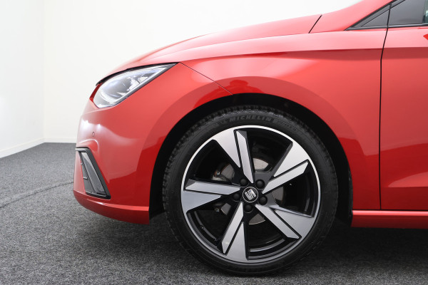 Seat Ibiza 1.0 TSI FR Business Intense Panoramadak, Camera, ACC, Beats Audio, Apple CarPlay, 18"