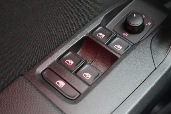 Seat Ibiza 1.0 TSI FR Business Intense Panoramadak, Camera, ACC, Beats Audio, Apple CarPlay, 18"