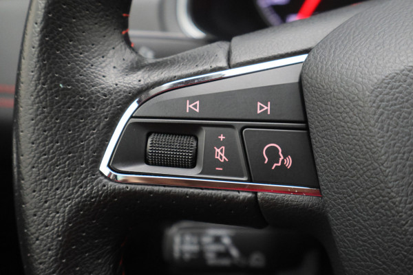 Seat Ibiza 1.0 TSI FR Business Intense Panoramadak, Camera, ACC, Beats Audio, Apple CarPlay, 18"