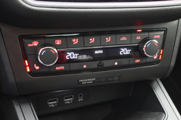 Seat Ibiza 1.0 TSI FR Business Intense Panoramadak, Camera, ACC, Beats Audio, Apple CarPlay, 18"