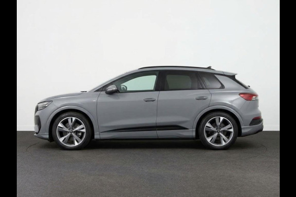 Audi Q4 e-tron S edition 63 kWh 204 pk | Techniekpakket plus | Optiekpakket zwart | Trekhaak | Privacy glas |