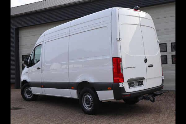 Mercedes-Benz eSprinter 320 81 kWh RWD L2H2 - Trekhaak - Winter pakket