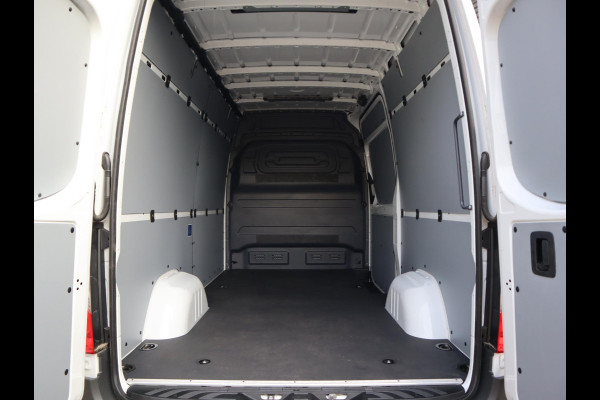 Mercedes-Benz eSprinter 320 81 kWh RWD L2H2 - Trekhaak - Winter pakket