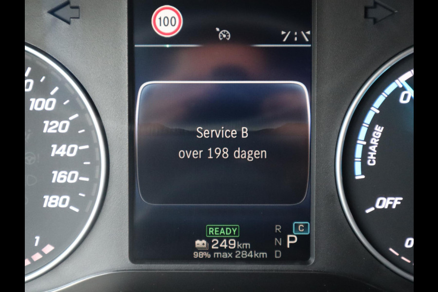 Mercedes-Benz eSprinter 320 81 kWh RWD L2H2 - Trekhaak - Winter pakket
