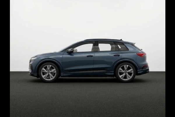 Audi Q4 e-tron S edition performance 82 kWh 286 pk | Optiekpakket zwart | Techniekpakket plus | Lichtpakket plus ambient light | Trekhaak |