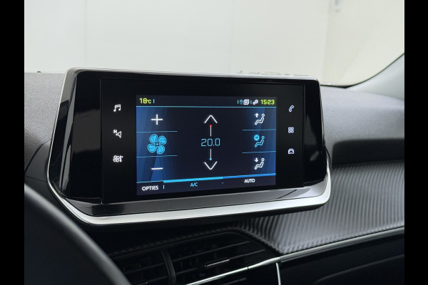 Peugeot e-2008 EV Allure Pack 50kWh Trekhaak 3D-Navi 360°Camera Apple Carplay Android Auto Ecc SOH 88% Regen-Lichtsensor Privacy Glas Led Isofix Bluetooth Cruise Control 1e Eigenaar Dealeronderhouden Origineel Nederlandse Auto