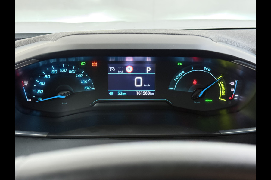 Peugeot e-2008 EV Allure Pack 50kWh Trekhaak 3D-Navi 360°Camera Apple Carplay Android Auto Ecc SOH 88% Regen-Lichtsensor Privacy Glas Led Isofix Bluetooth Cruise Control 1e Eigenaar Dealeronderhouden Origineel Nederlandse Auto