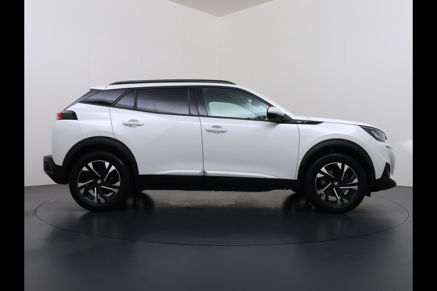 Peugeot e-2008 EV Allure Pack 50kWh Trekhaak 3D-Navi 360°Camera Apple Carplay Android Auto Ecc SOH 88% Regen-Lichtsensor Privacy Glas Led Isofix Bluetooth Cruise Control 1e Eigenaar Dealeronderhouden Origineel Nederlandse Auto