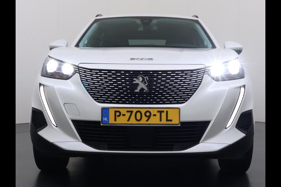 Peugeot e-2008 EV Allure Pack 50kWh Trekhaak 3D-Navi 360°Camera Apple Carplay Android Auto Ecc SOH 88% Regen-Lichtsensor Privacy Glas Led Isofix Bluetooth Cruise Control 1e Eigenaar Dealeronderhouden Origineel Nederlandse Auto