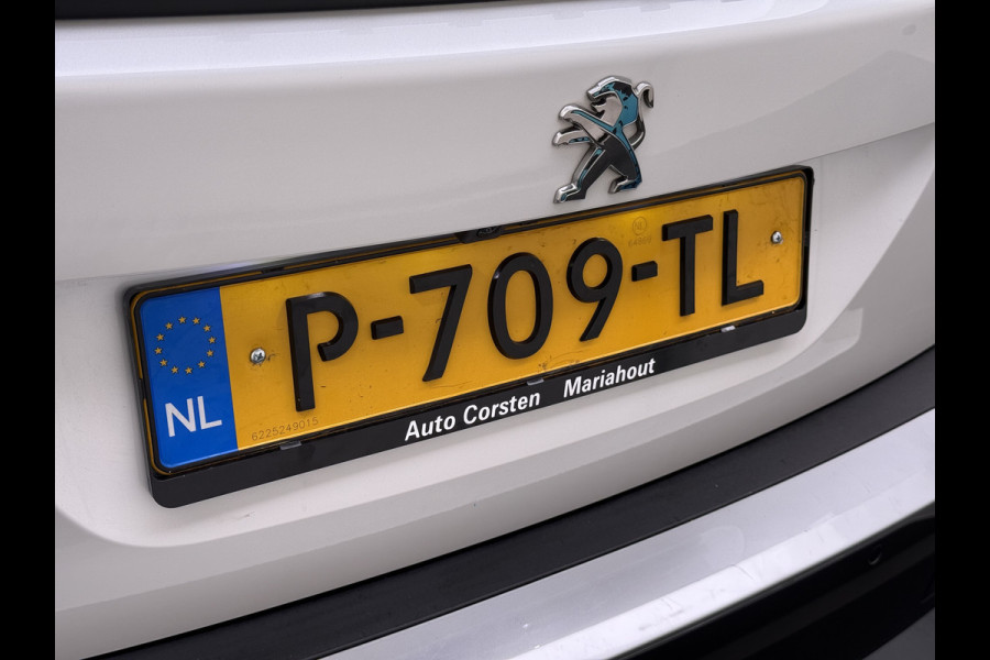 Peugeot e-2008 EV Allure Pack 50kWh Trekhaak 3D-Navi 360°Camera Apple Carplay Android Auto Ecc SOH 88% Regen-Lichtsensor Privacy Glas Led Isofix Bluetooth Cruise Control 1e Eigenaar Dealeronderhouden Origineel Nederlandse Auto