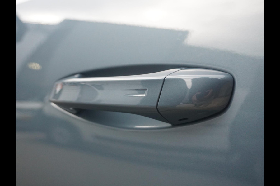 Peugeot E-5008 GT Exclusive 73 kWh 7p Panoramadak | Afn. Trekhaak