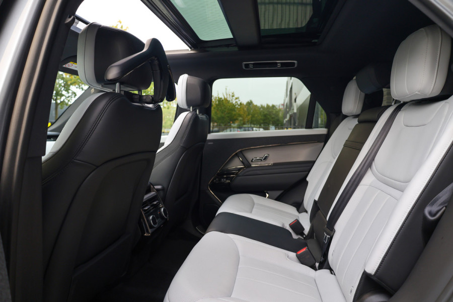 Land Rover Range Rover Sport 3.0 P440e Dynamic HSE | BTW! | NAP | PANO | 4 X STOELKOELING | SOFTCLOSE | 22 INCH | 360 | HUD