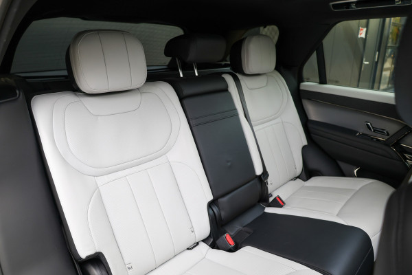 Land Rover Range Rover Sport 3.0 P440e Dynamic HSE | BTW! | NAP | PANO | 4 X STOELKOELING | SOFTCLOSE | 22 INCH | 360 | HUD