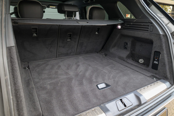 Land Rover Range Rover Sport 3.0 P440e Dynamic HSE | BTW! | NAP | PANO | 4 X STOELKOELING | SOFTCLOSE | 22 INCH | 360 | HUD